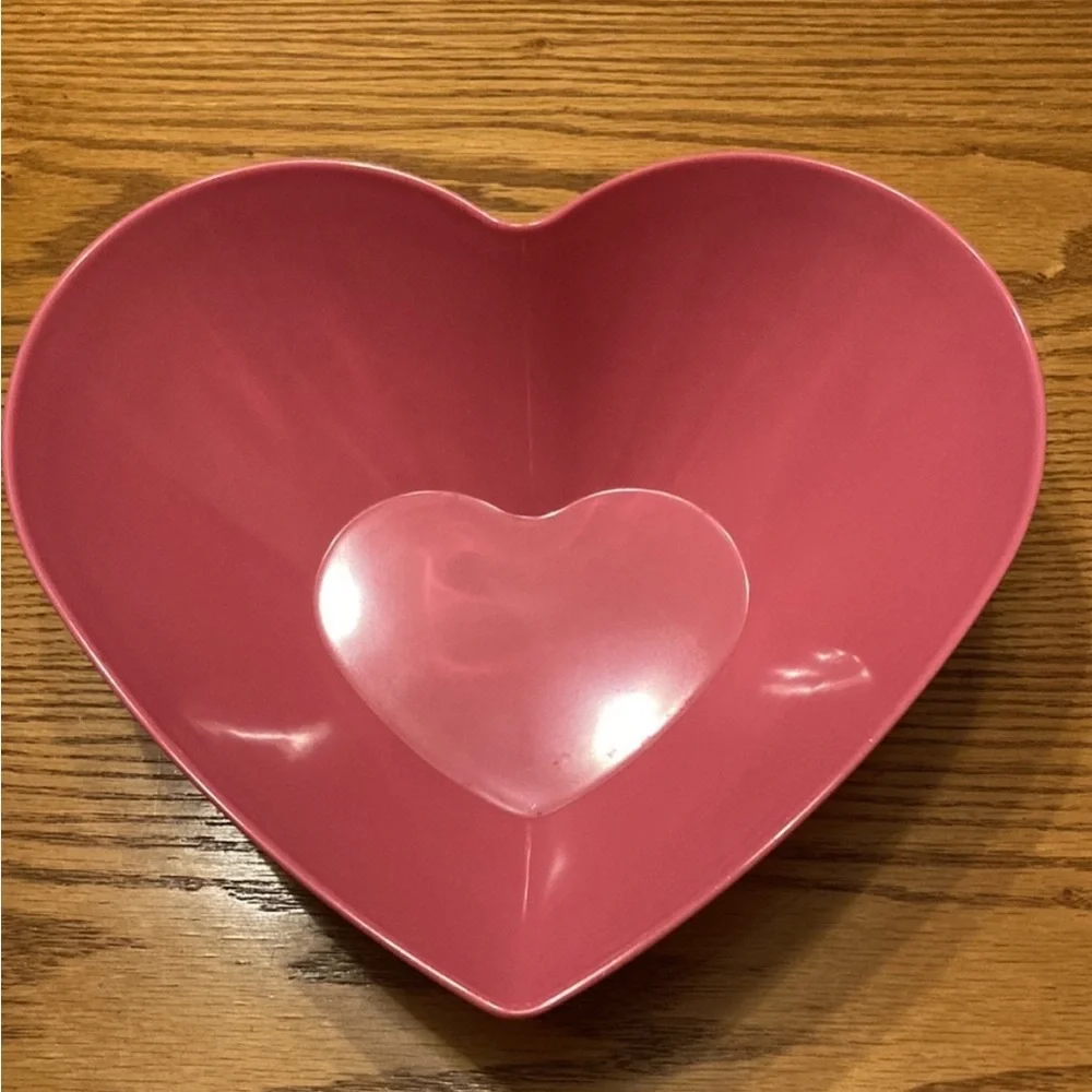 Heart Shaped Cake Pan and Mixing Bowl Set EUC